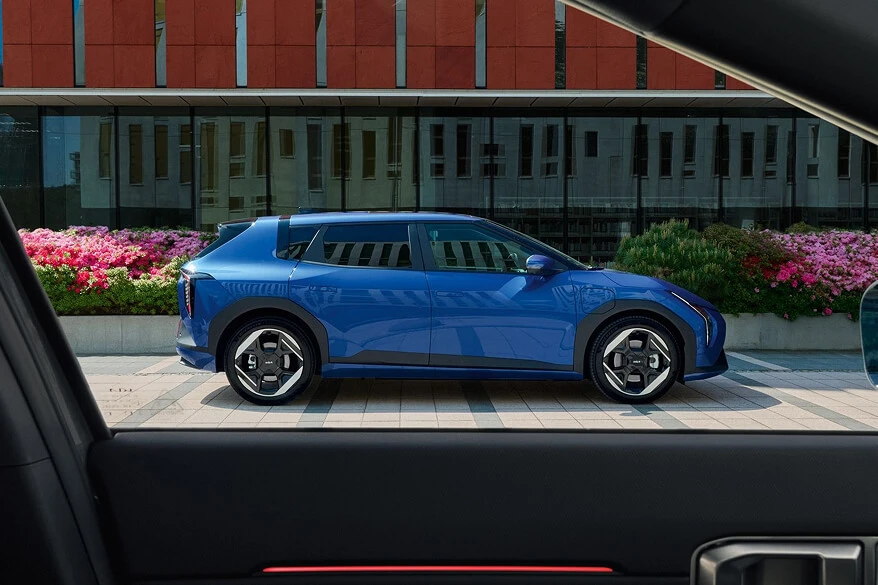 Kia - EV4 Hatchback