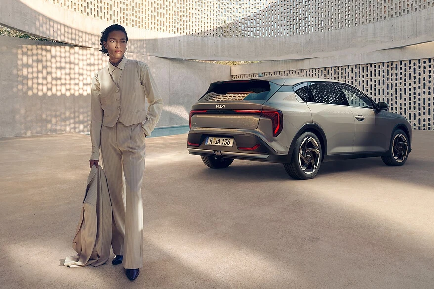 Kia - K4